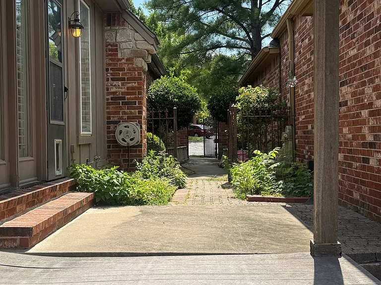Courtyard entryway