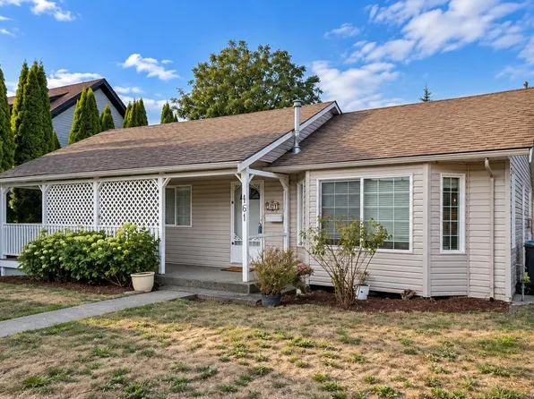 161 McKinstry Rd, Duncan, BC V9L 3K7