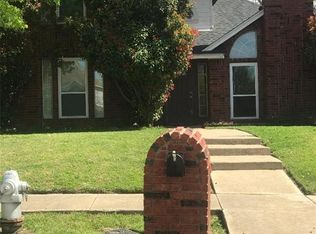 829 Greenridge Dr, Arlington, TX 76017