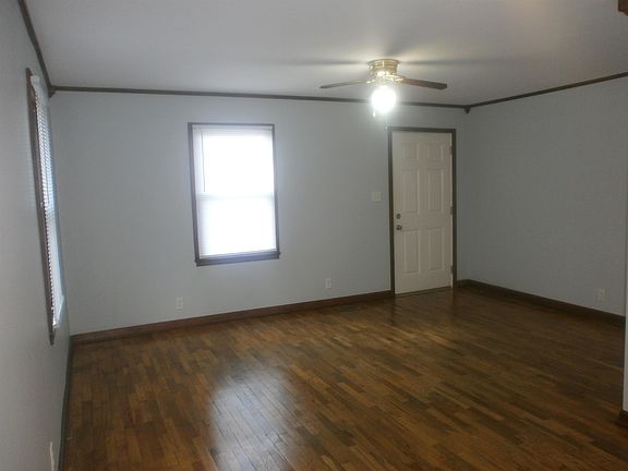 4th image of 1609 Osborne St
