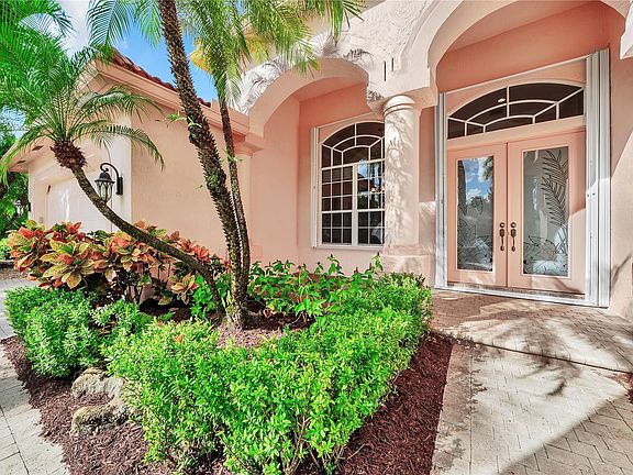 3rd image of 2541 Jardin Terrace