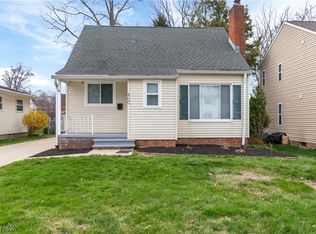 400 Elmwood Rd, Bay Village, OH 44140