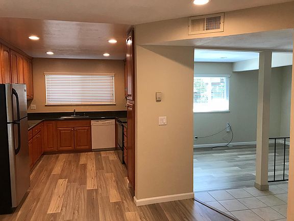 4th image of 10350 Leola Ct #10