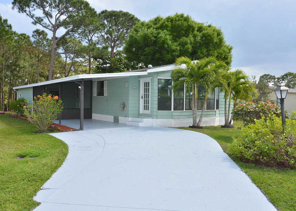 1st image of 2627 Caper Ct