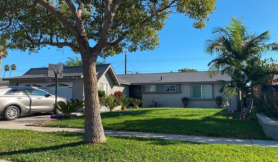2nd image of 2314 W Camden Pl