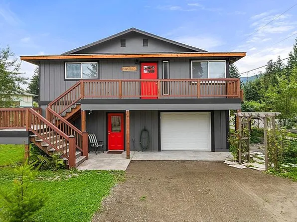 8764 Falls Ave SE, Snoqualmie, WA 98065