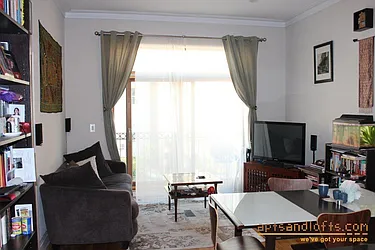 Rented by aptsandlofts.com