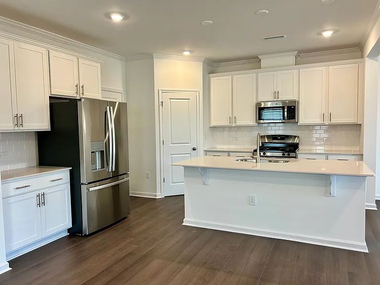 709 Painted Daisy Ln — Photo 5