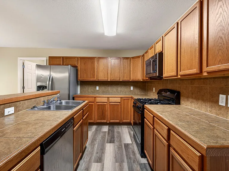 10261 English Manor Dr — Photo 17
