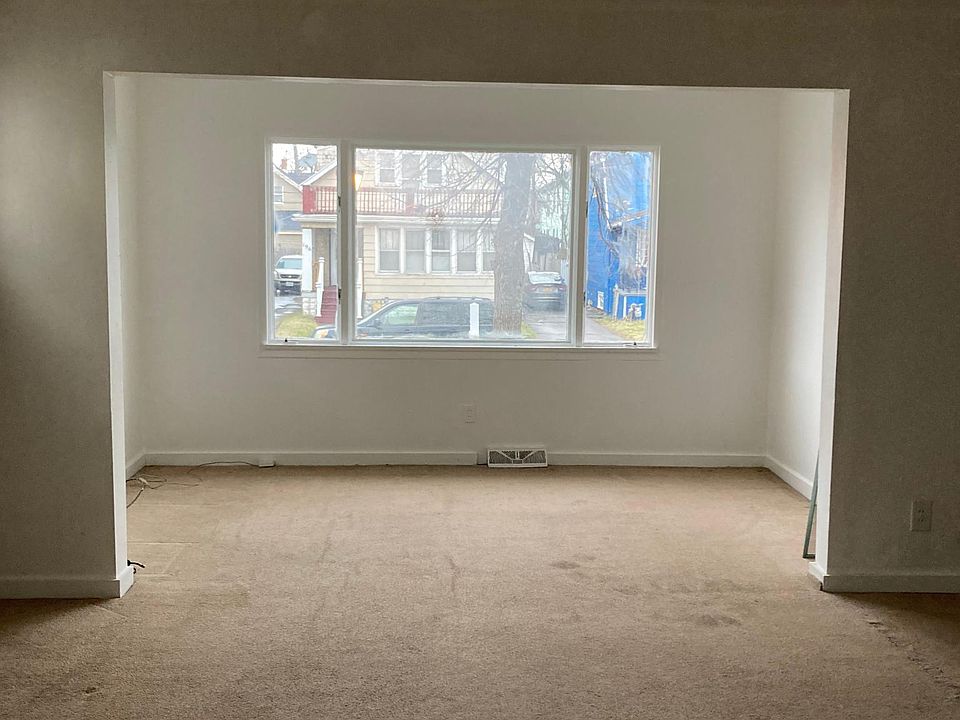 1st image of 195 Shirley Ave
