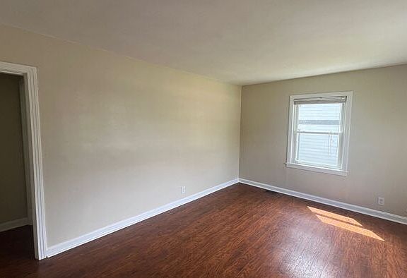 3rd image of 625 N 9th St