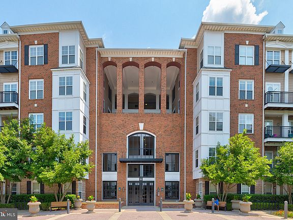 2nd image of 501 Hungerford Dr APT P81