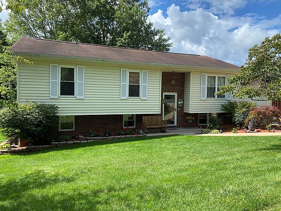 2nd image of 303 Jamescrest Dr