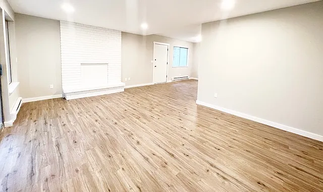 4610 Fir Dr NE #1-B — Photo 4