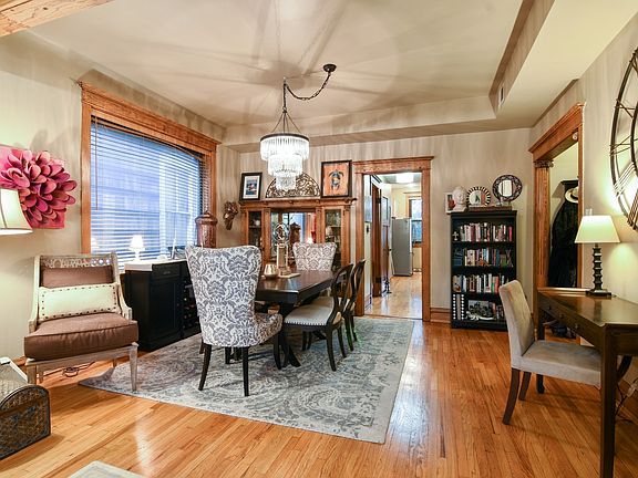 4th image of 823 W Altgeld St Unit 2E