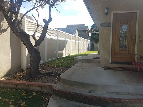 3rd image of 3451 N Mountain View Dr