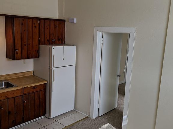 2nd image of 214 Ponce De Leon Ave APT 7