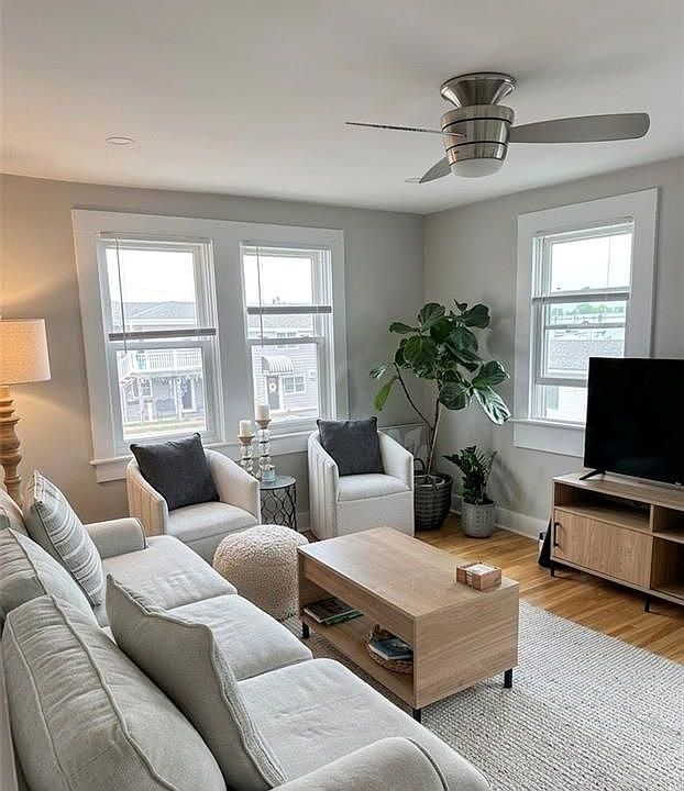 1st image of 1 Phillips St #B