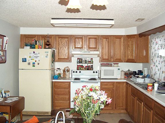 4th image of 10324 Richmond Ave