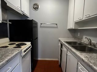 700 S 17th St #6, Lincoln, NE 68508