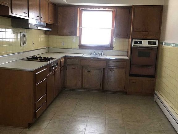5th image of 58 Brighton Ave Floor 2
