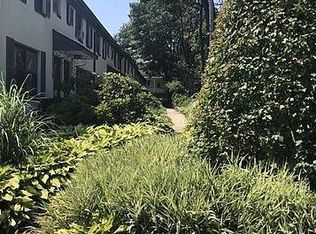 6 Frazer Rd, Arlington, MA 02476