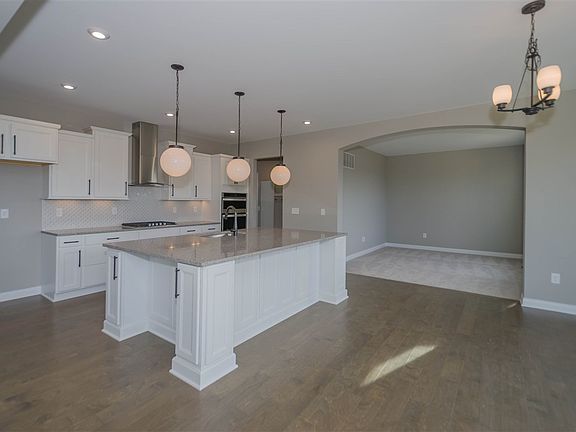 5th image of 7822 Promontory Dr