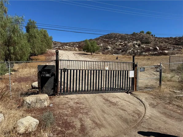 40674 Sage Rd, Hemet, CA 92544