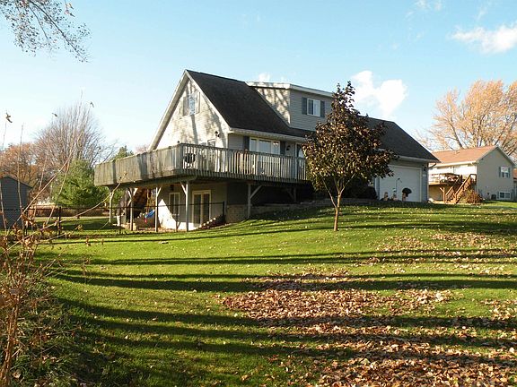 2nd image of 565 W Bay Ct