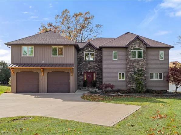 945 Pike Dr, Mansfield, OH 44903