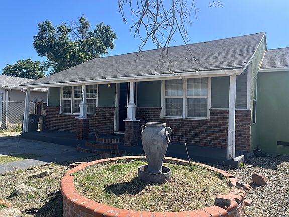 3rd image of 3918 Branch St