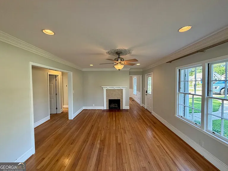 3194 Oakdale Rd — Photo 5