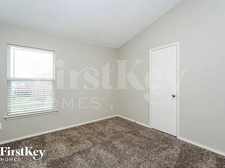 7401 Snow Ridge Dr — Photo 11