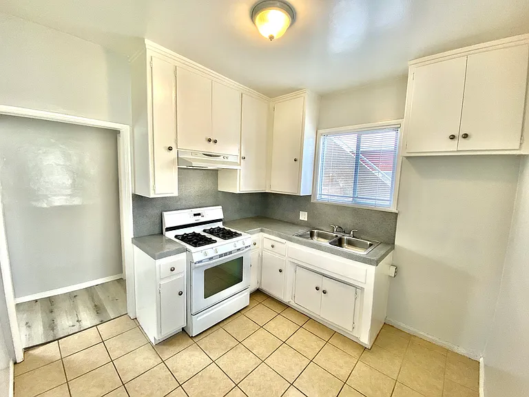 3832 W 118th Pl #A — Photo 1