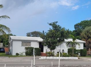1045 NE 135th St, North Miami, FL 33161