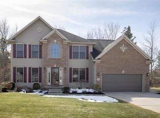 58 Timber Cove Ct, East Amherst, NY 14051