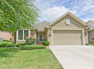 1324 SW Heartwood Dr, Lees Summit, MO 64081