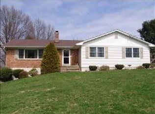 653 Andover Rd, Valley Cottage, NY 10989