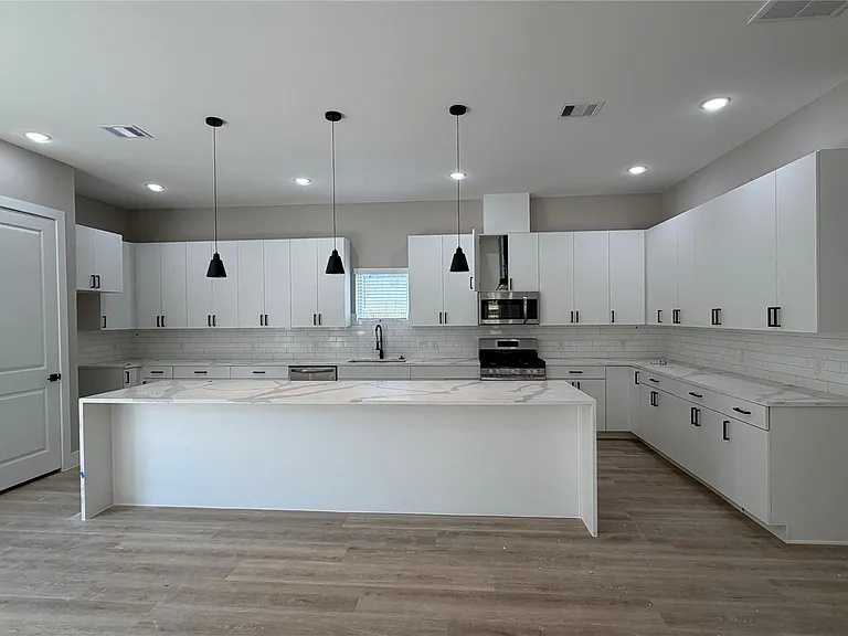 2615 Piemonte Avenue Cir — Photo 11