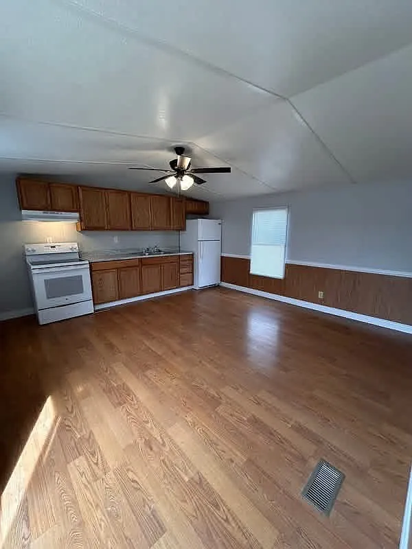 Rose Rd, Clearfield — Photo 2