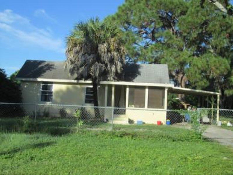 1st image of 26550 Coventry Ln