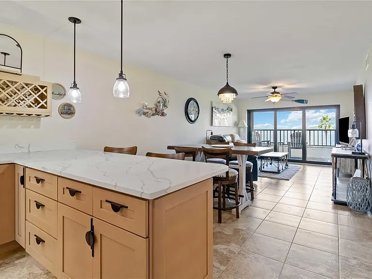 1500 Park Beach Cir #2F — Photo 9