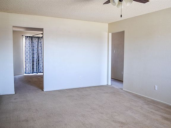 2nd image of 4826 W 17th Ln
