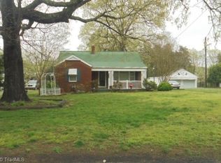 3807 Riverdale Rd, Greensboro, NC 27406