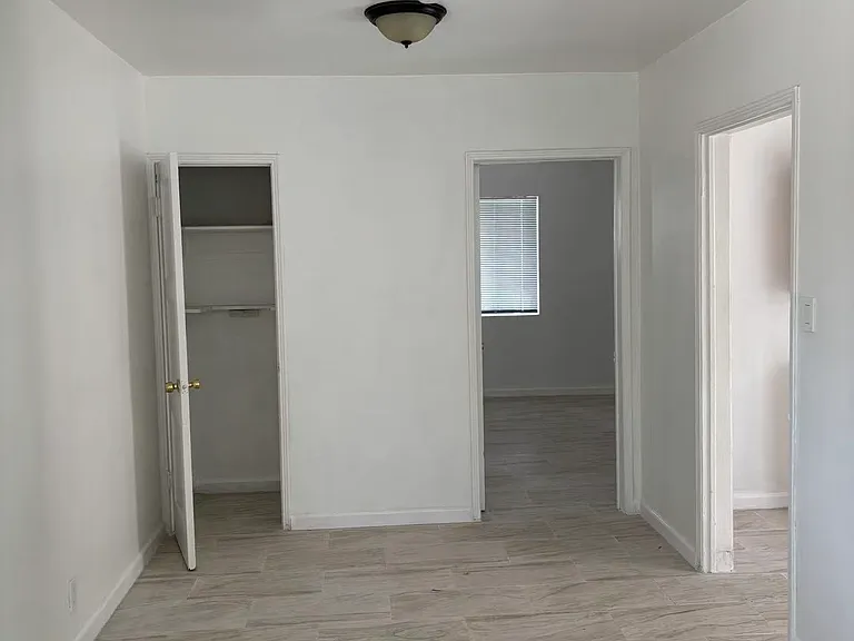 2410 N Eastern Ave #1/2 — Photo 3