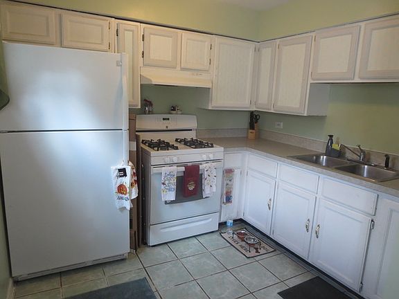 3rd image of 536 E Wildwood Ave