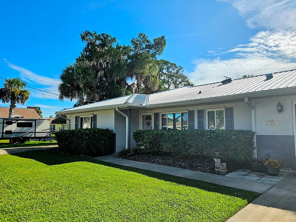 1661 NW 20th Ave