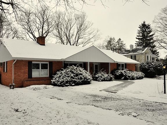 5th image of 703 N Jefferson St