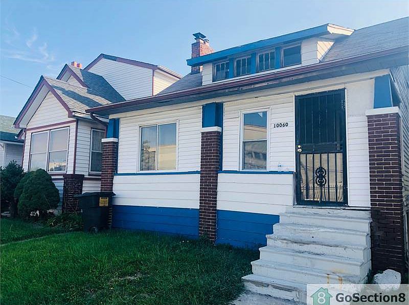 2nd image of 10060 Monica St