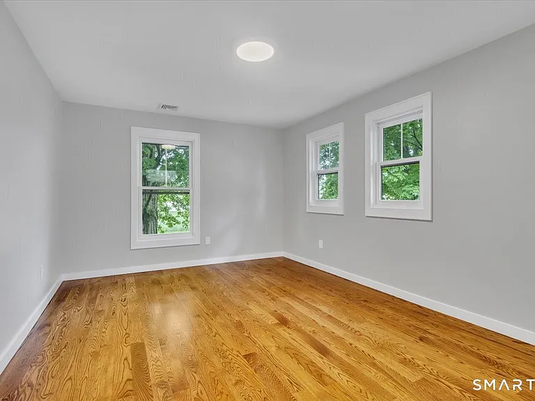 183 Bailey St — Photo 29